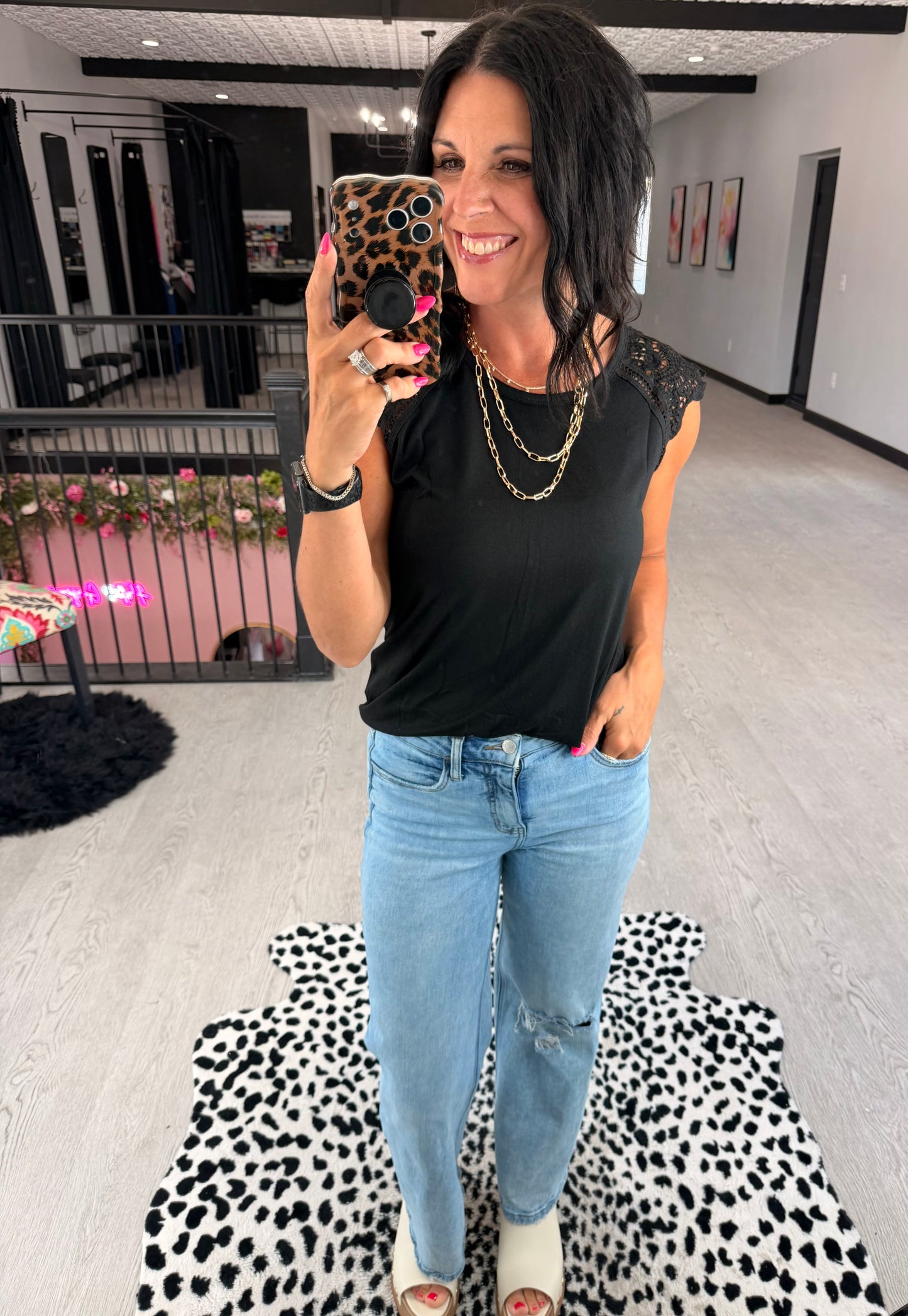 Chic Lace Cap Sleeve Top