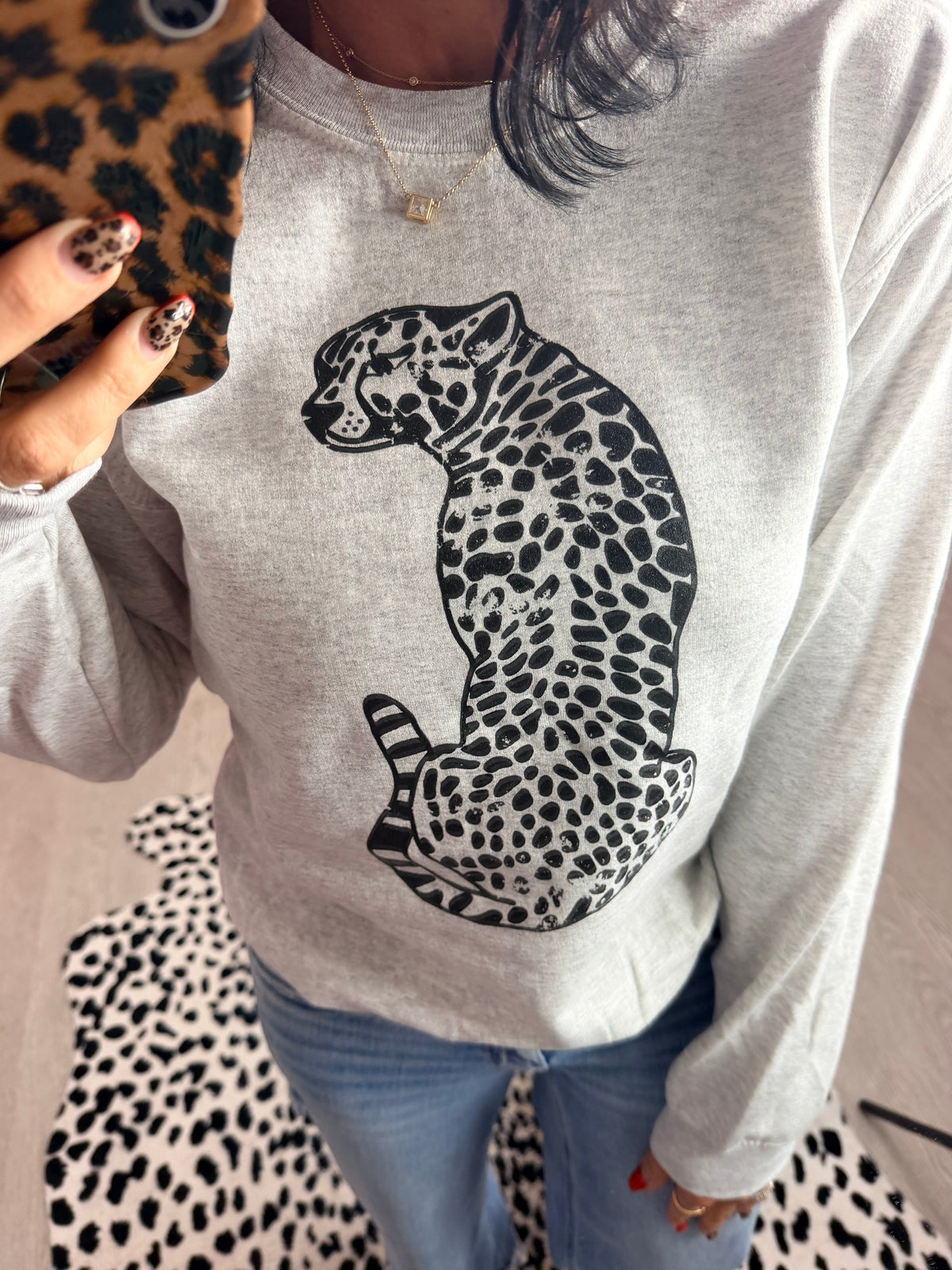 Sitting Leopard Crew