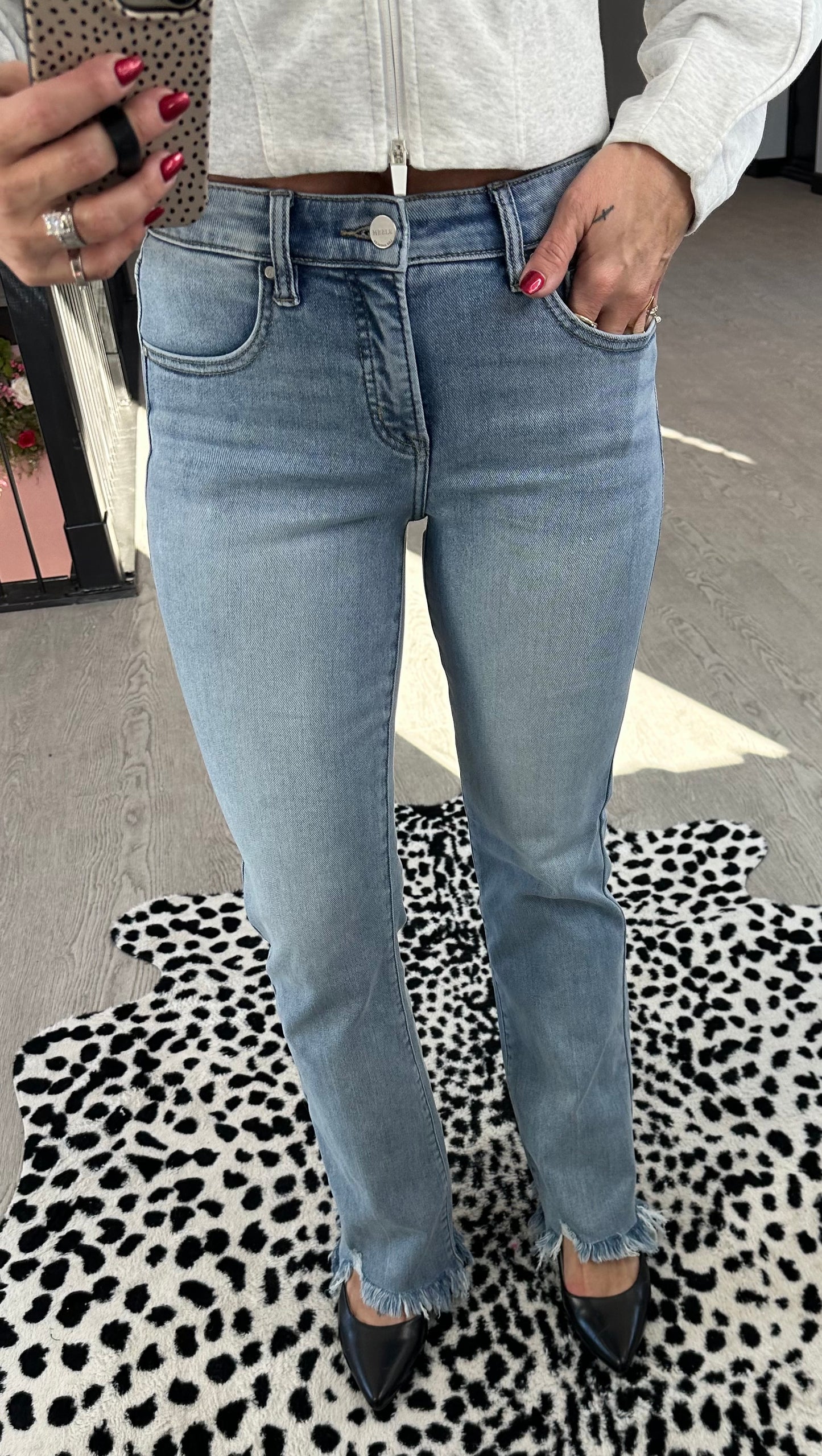 RISEN Mid Rise Straight