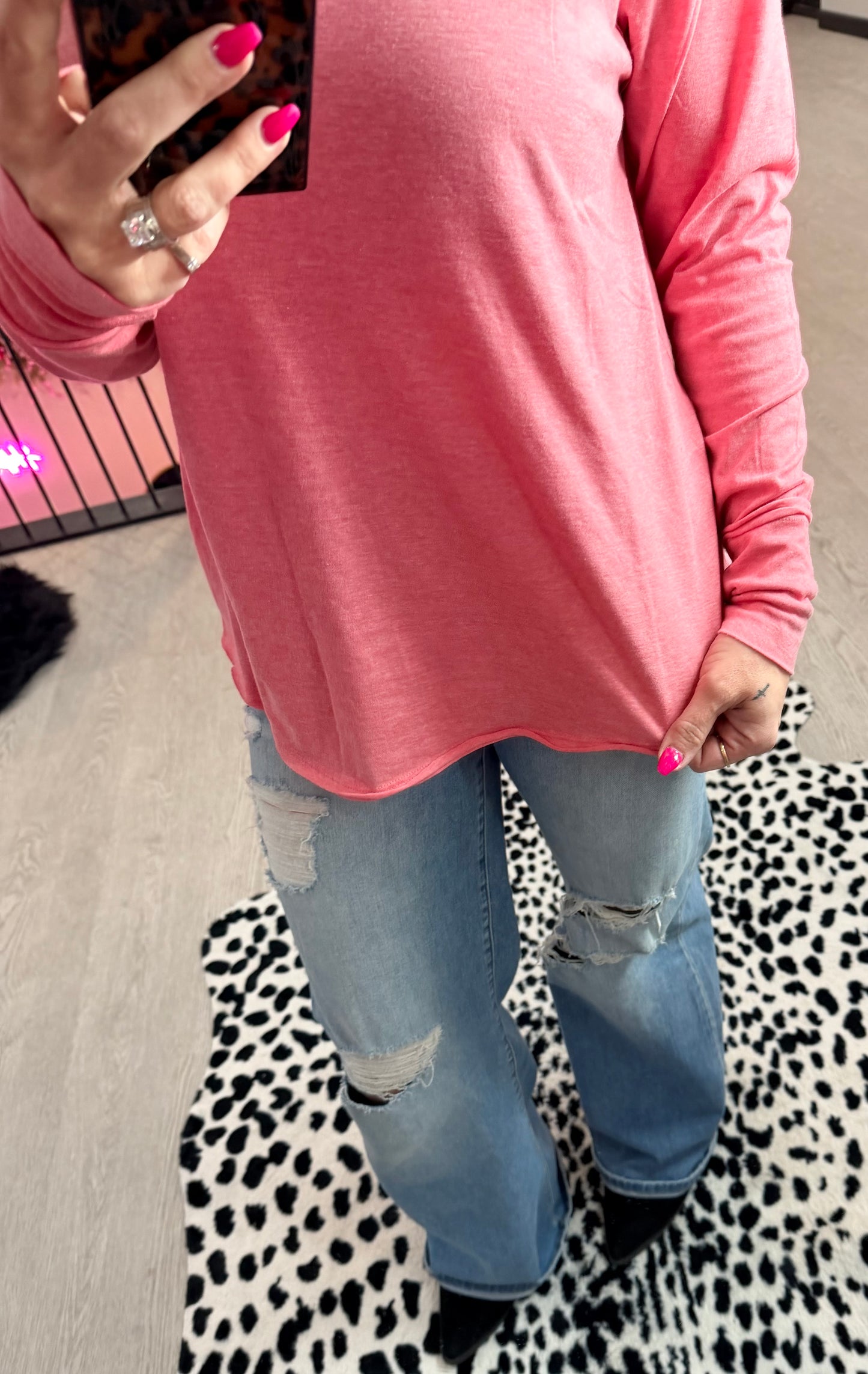 Raglan Sleeve Thumbhole Top