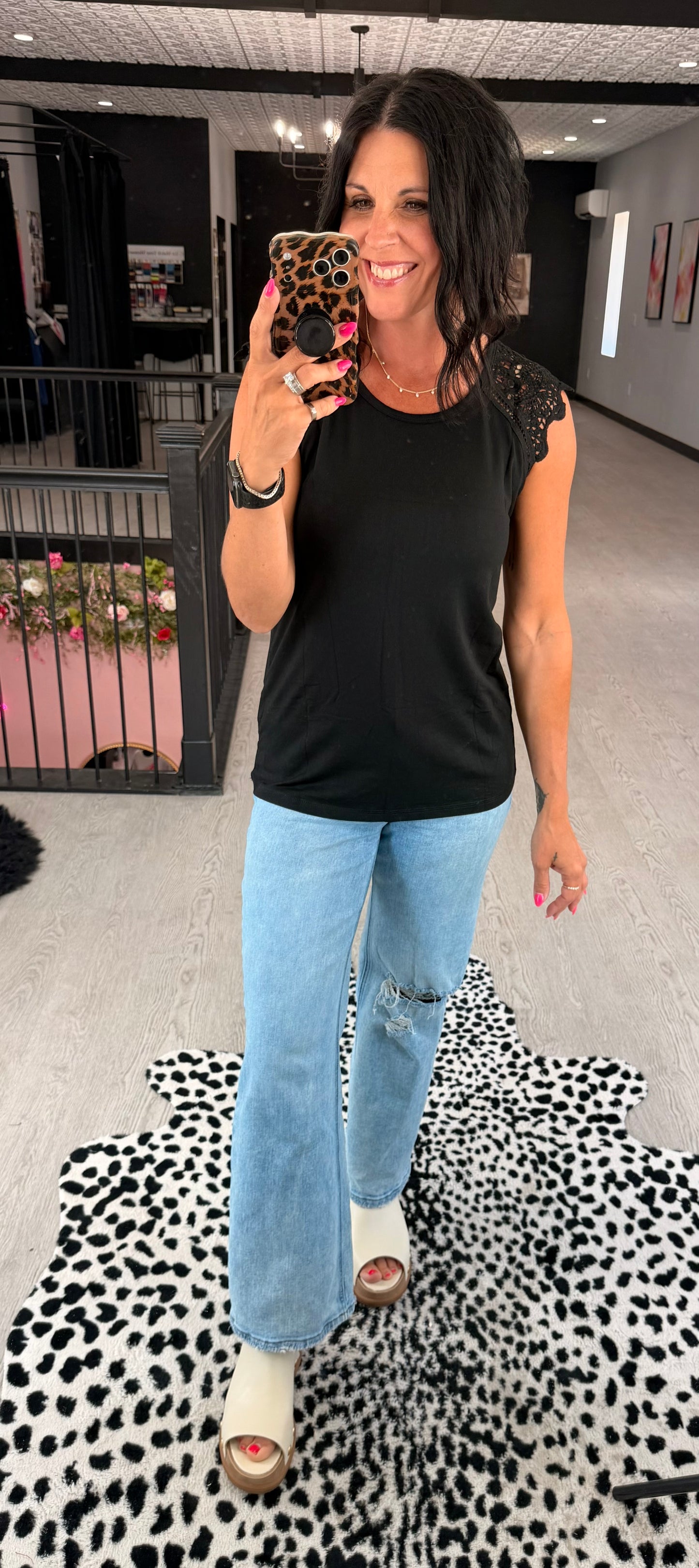 Chic Lace Cap Sleeve Top